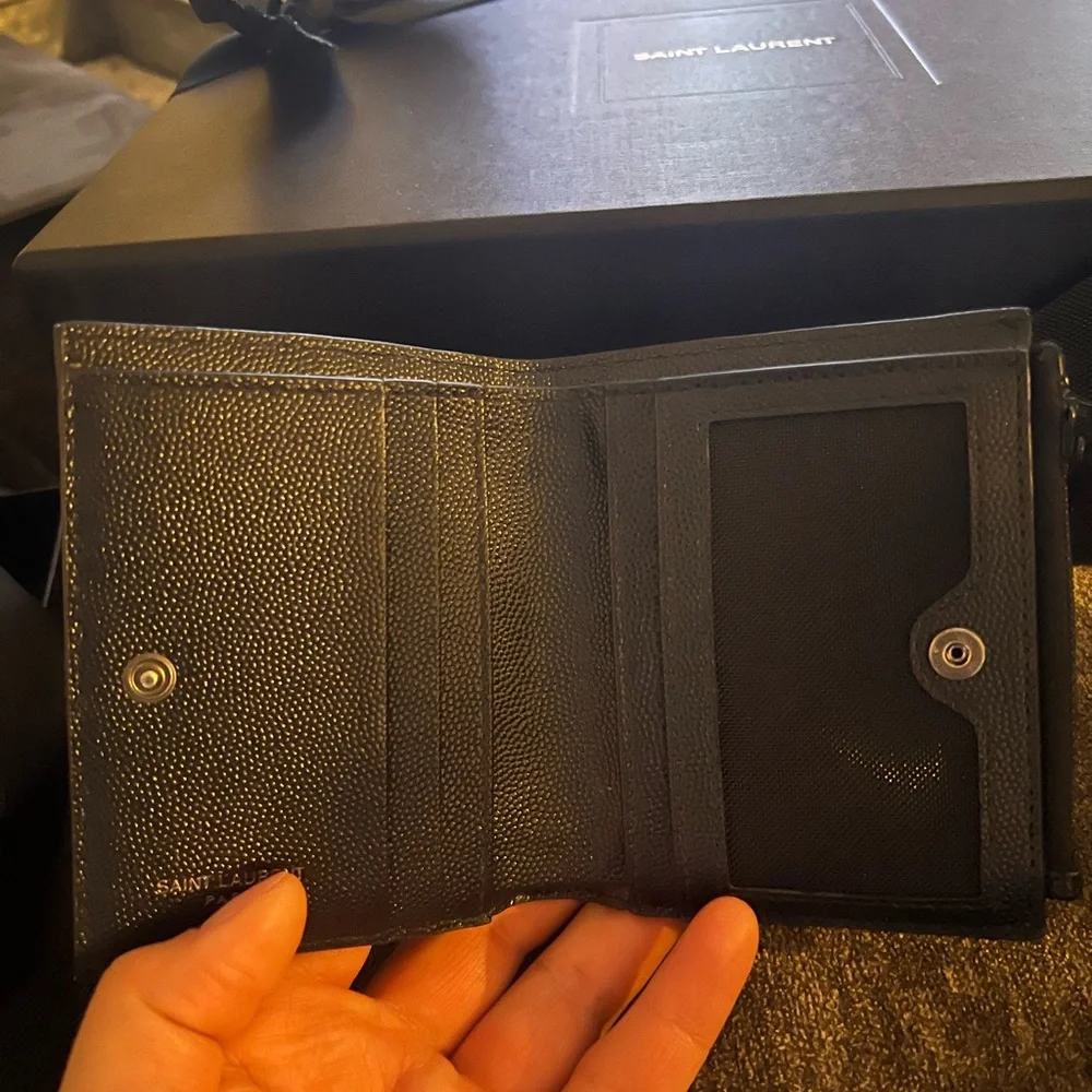Saint Laurent Black Quilted Wallet - Picture 5 of 6